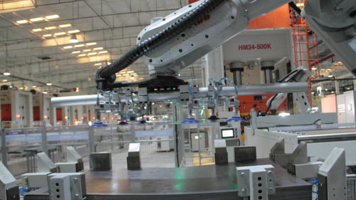 探訪無人互聯(lián)工廠,看一張鋼板如何變成吸油煙機